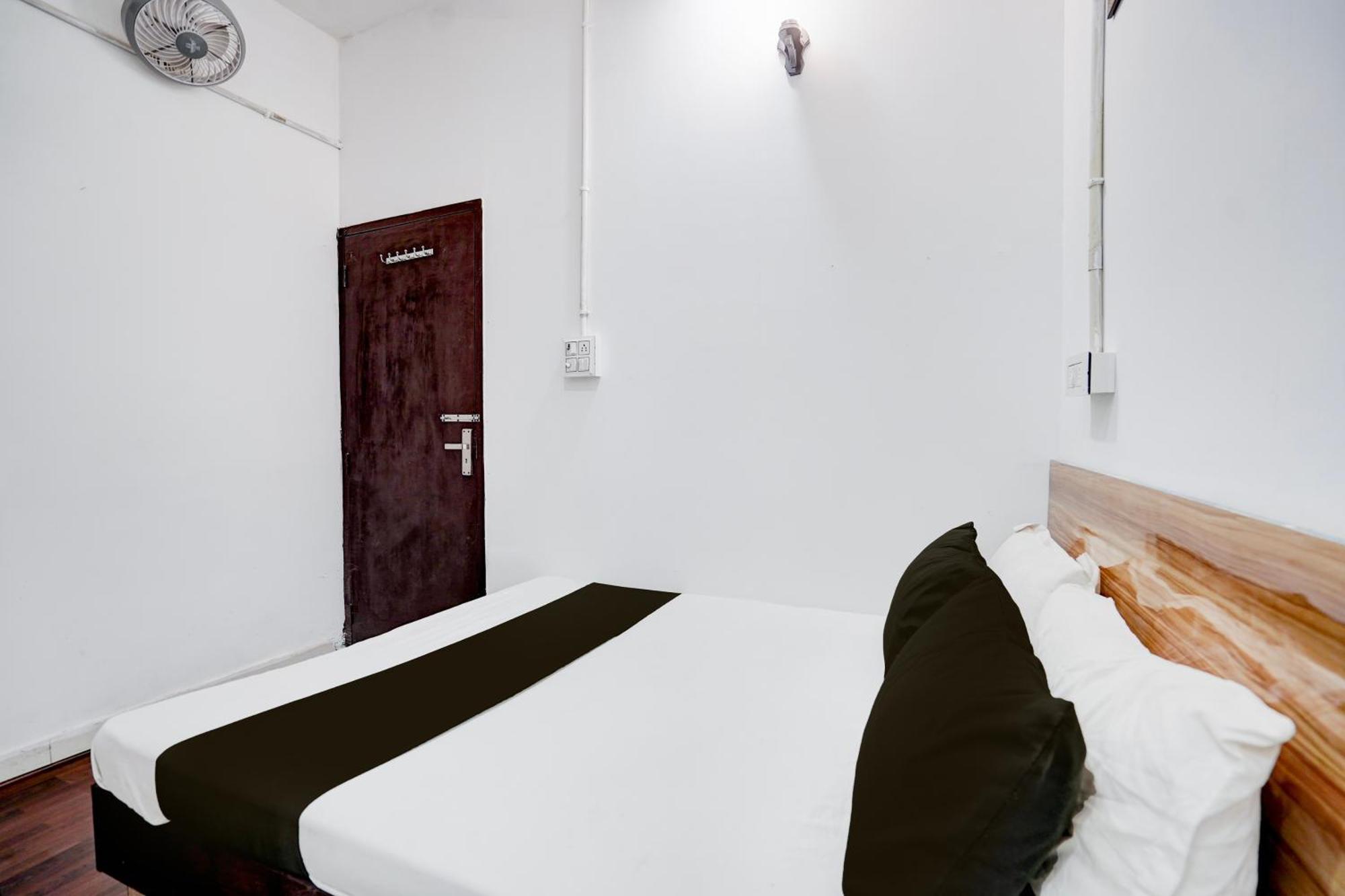 Hotel O Le Empire Stay House Neu-Delhi Exterior foto
